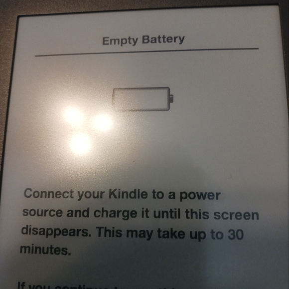 Amazon Kindle w/Case - Picture 1 of 10